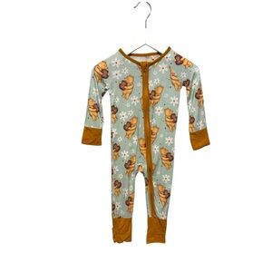 ⭐️ 5/$30 Winnie the Pooh Bamboo Zip Sleeper size 3-6 Months